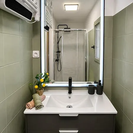 Privative Jacuzzi, 2 Jardins & Parking *